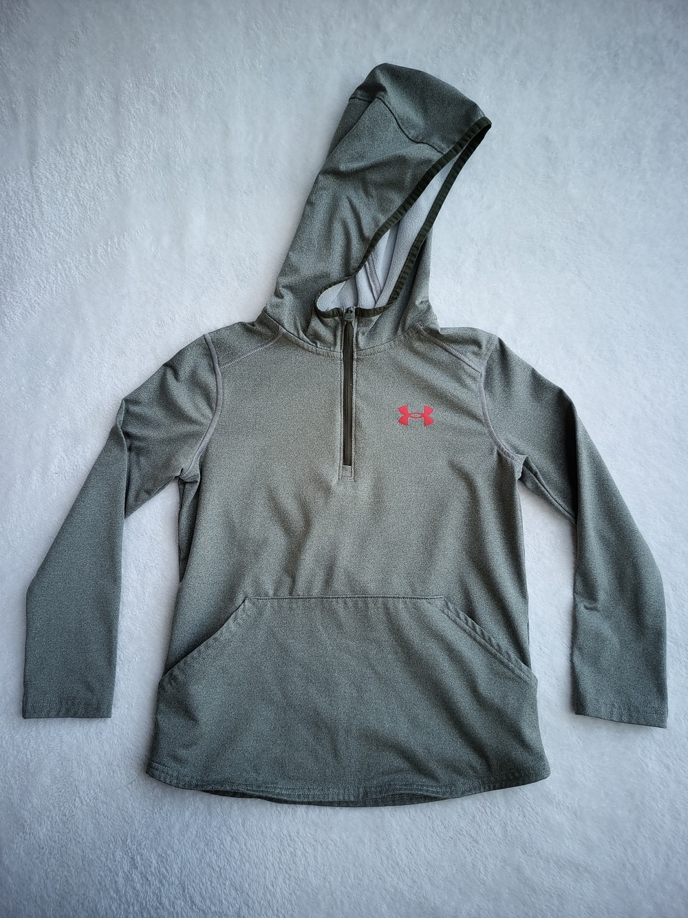 Girl's Under Armour Hoodie Pullover - Gray with Red Logo.    HJ 12